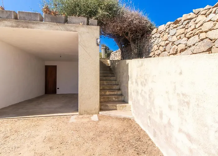 Agnese Isola Rossa (Sassari)